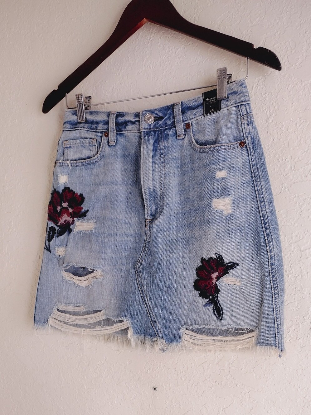 Abercrombie & Fitch Light Blue Distressed Denim Mini Skirt with Floral Appliqué - Picture 3 of 6